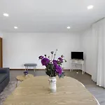 בית נופש Com 4 *
